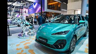 Lepas Becomes The Undeniable Center Of Attention