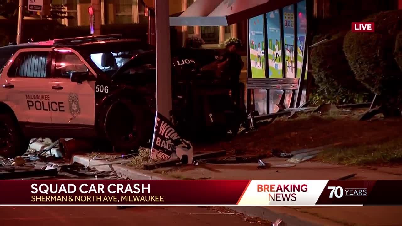 Milwaukee police squad car crash - YouTube