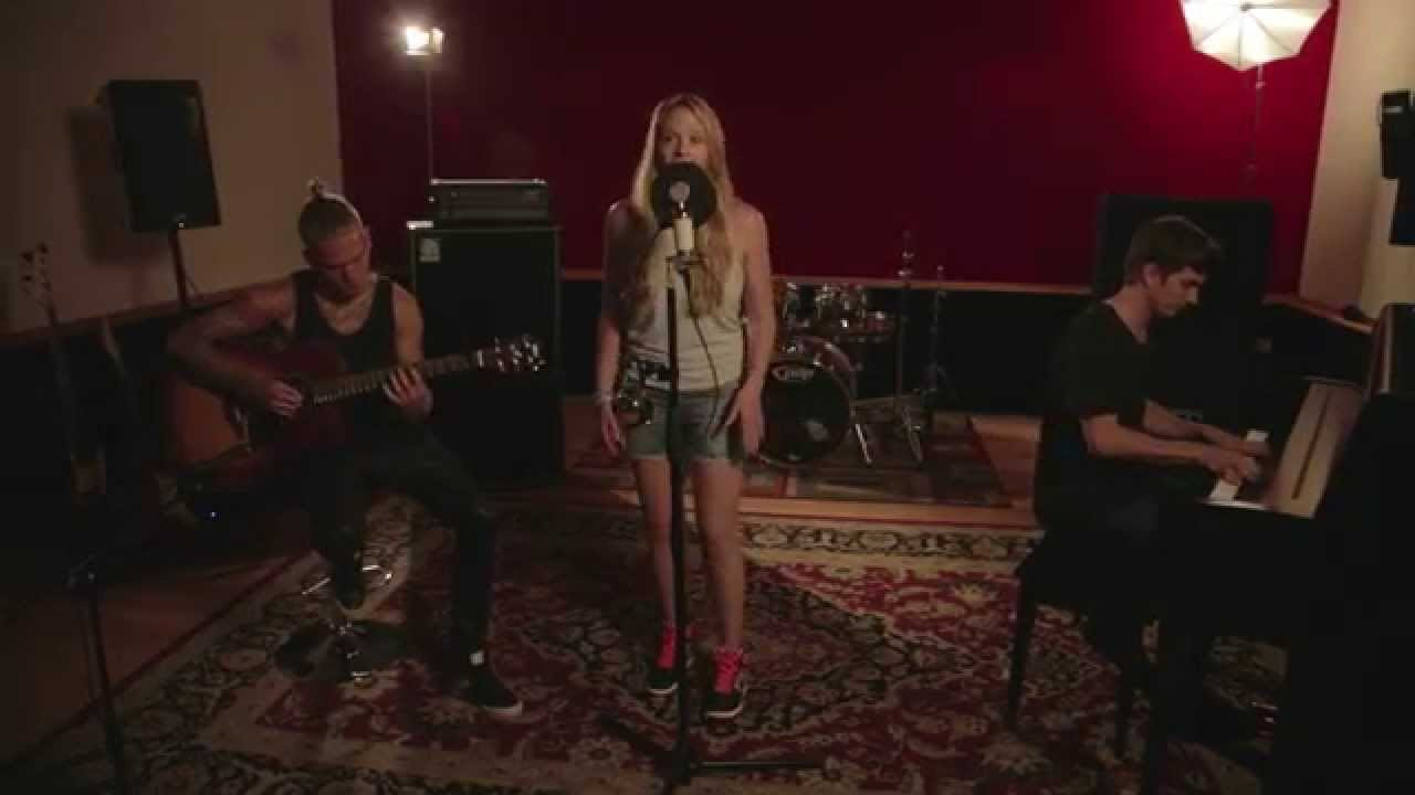Soakerz & Pantrum feat. Brittany Egbert - Confetti Acoustic Version