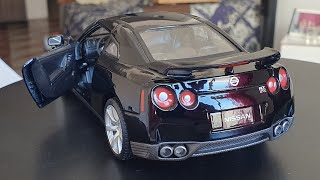 Nissan gtr R35 Black piano em miniatura escala 1/24 Maisto