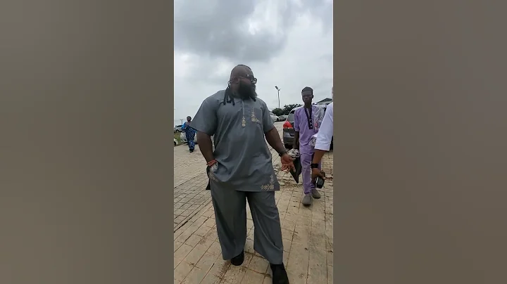 Watch the Arrival Of  Sanyeri At Odunlade Adekola Dad's Burial Ceremony in Abeokuta