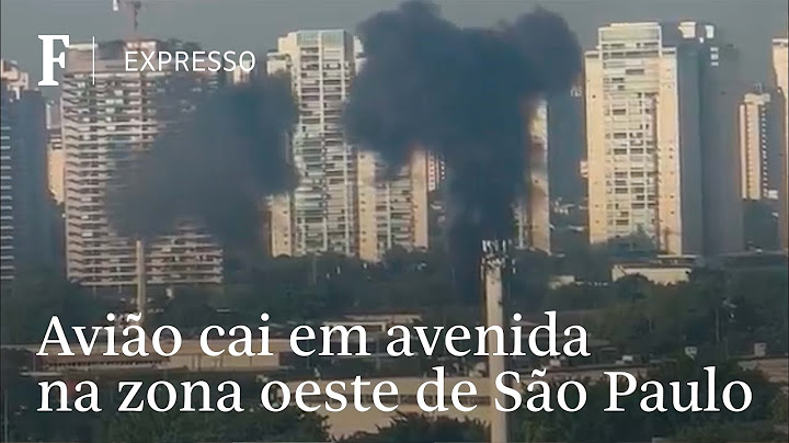 Avião cai em avenida na Barra Funda, zona oeste de SP, e deixa 2 mortos e 2 feridos