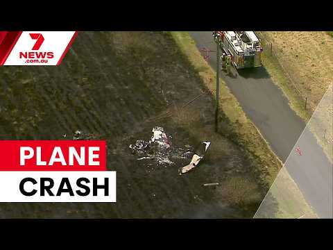 Light plane crashes south of Brisbane | 7NEWS