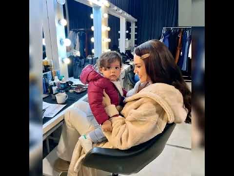 احدث صور الممثلة التركية فهريه افجان مع ابنها و زوجها الممثل بوراك اوزجيفيت