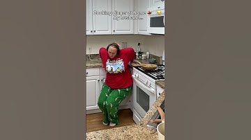 Turn the music down when you’re home alone 🤣🤣🤣 #fun #funny #laugh #comedy #shorts