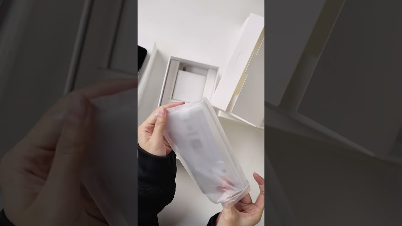 Honor 300 Ultra Unboxing: The Ultimate Immersive Experience!