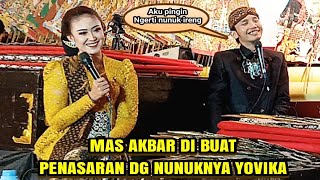 Mas akbar sampai penasaran banget dengan cerita yovika yang duduk di sampingnya