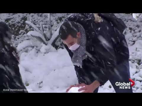 Snow blankets Athens'