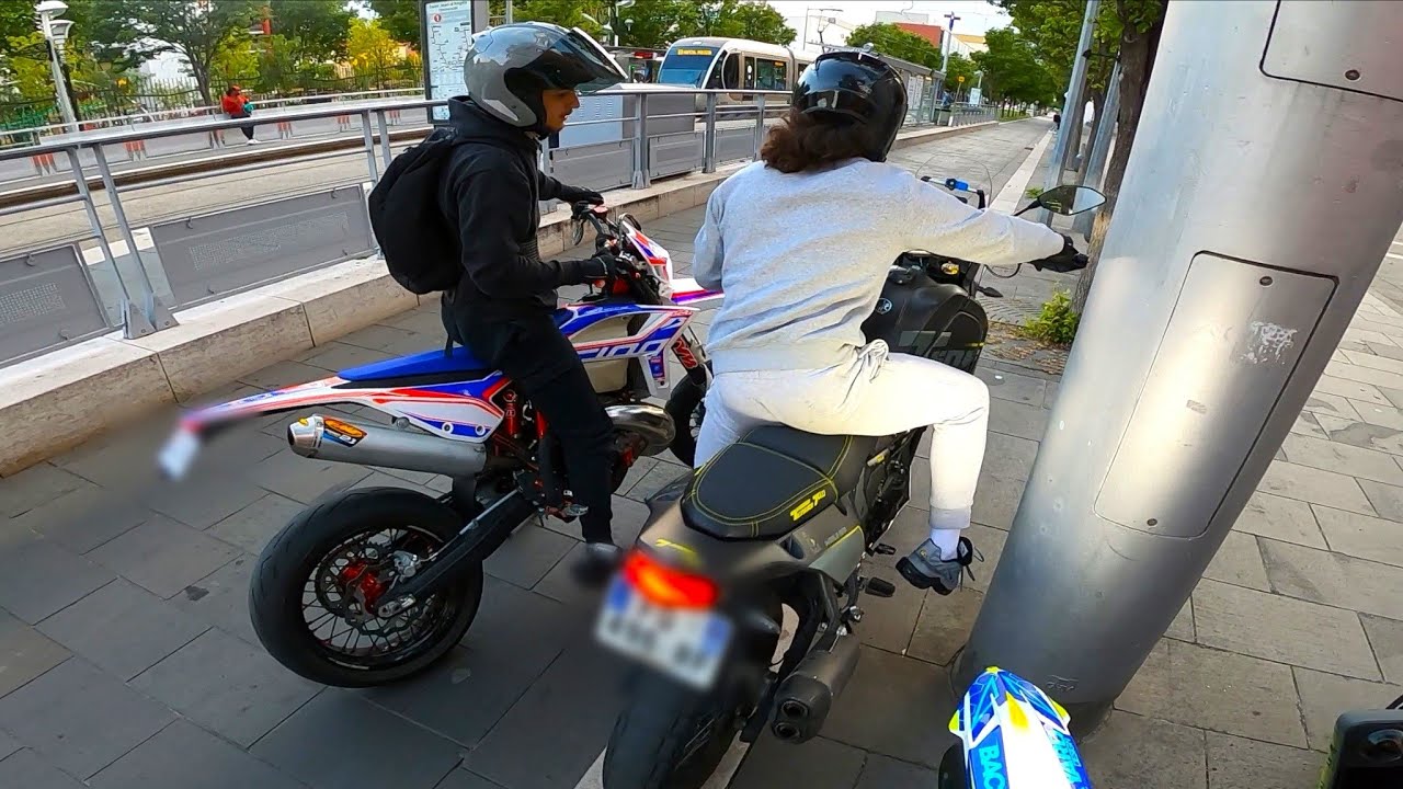 TENTATIVE DE VOL EN SUPERMOTO ! 300 BETA 2T rr 2021