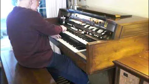 Mike Reed plays "Jean" on his Hammond Organ