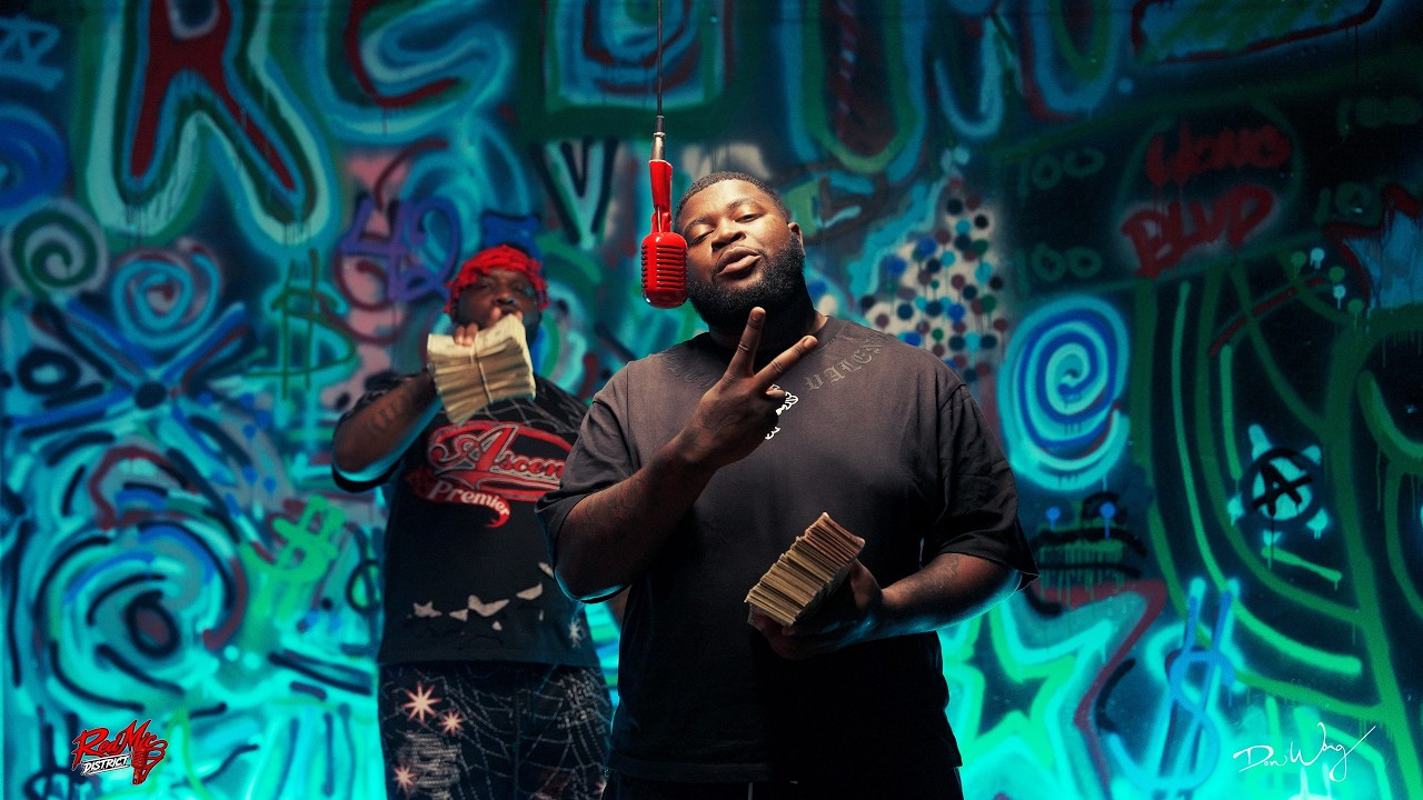Tonton BIGTROOPx3 - Ms.Fizzel || The Red Mic District Performance || Shot by Don Wong Films di YouTube Tonton BIGTROOPx3 - Ms.Fizzel || The Red Mic District Performance || Shot by Don Wong Films di YouTube
