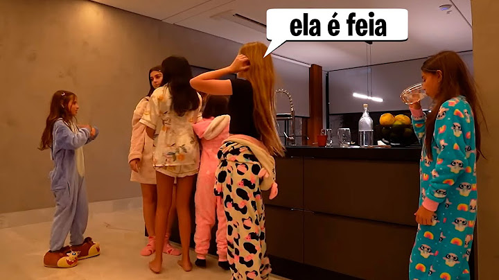 Flagramos nas Cameras Escondidas as Meninas Zuando a Valen