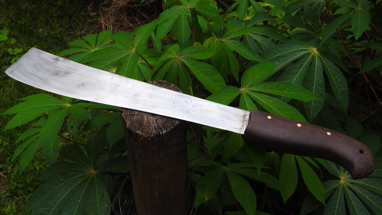 Knife Making A Heavy Machete Out of Rusted Leaf Spring