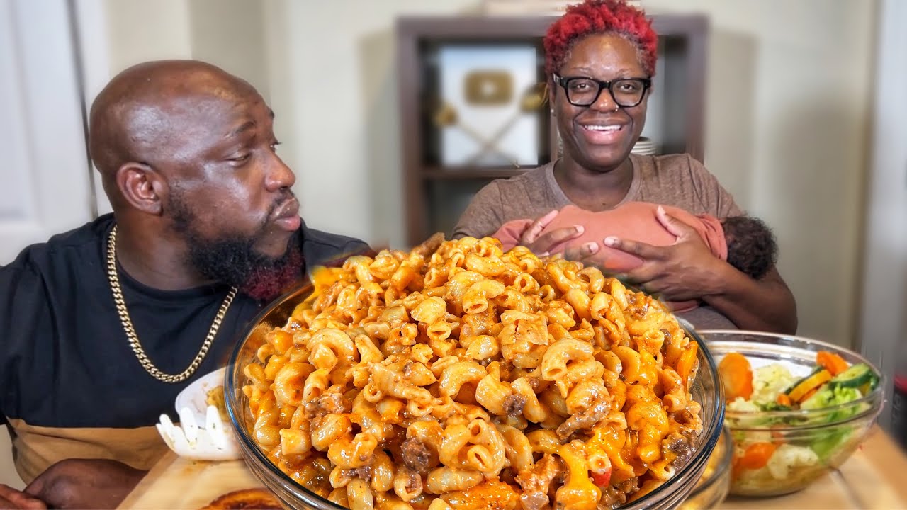 DINNER WITH A NEWBORN BE LIKE..| HOMEMADE CHEESY HAMBURGER HELPER| MUKBANG EATING SHOW!