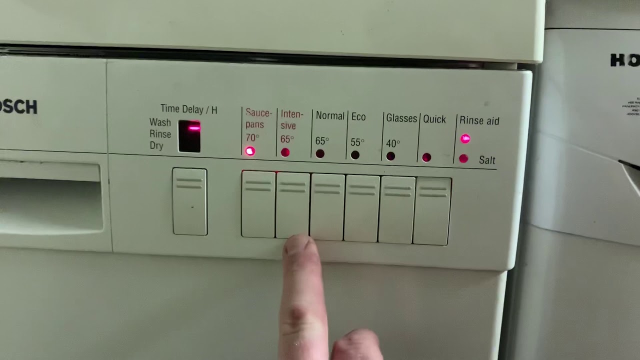 How to select drain programme on a Bosch SGS dishwasher - YouTube
