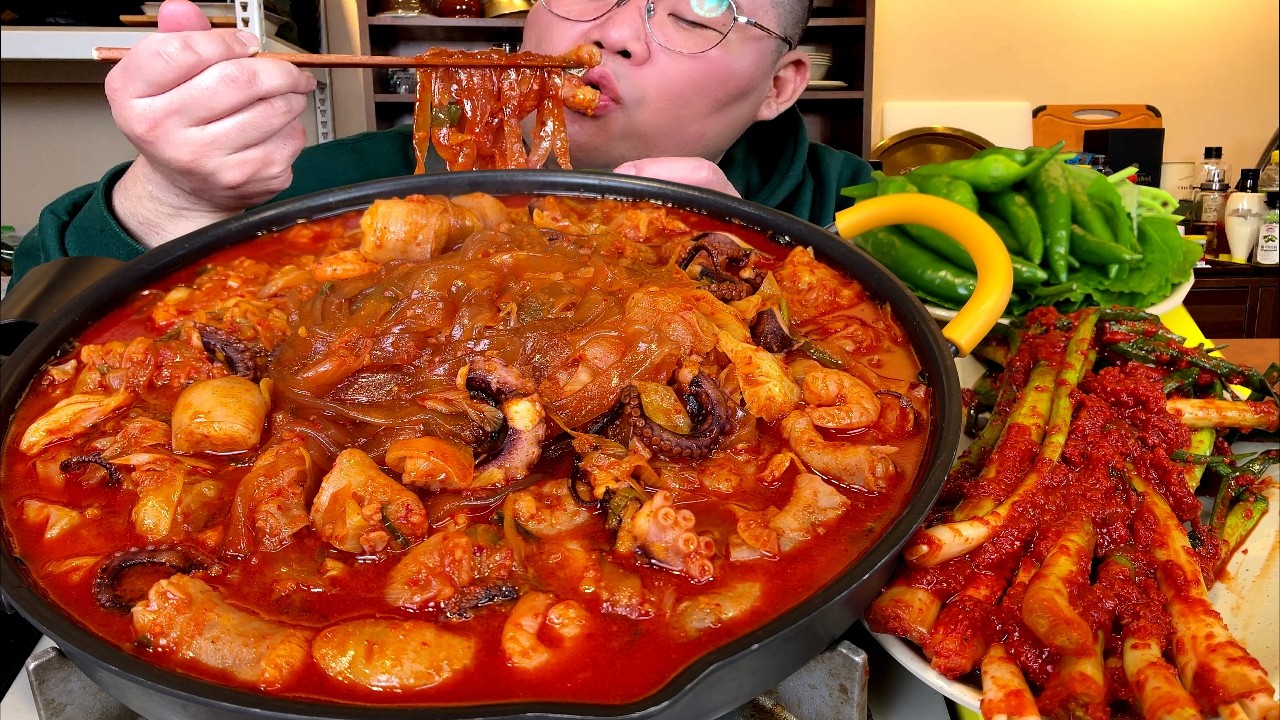 낙X곱X새 에 매운파김치 + 매운땡초 밥까지 비벼 미친듯이 먹었습니다 MUKBANG