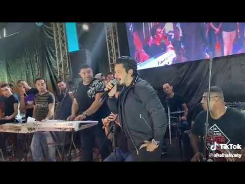 ملكش احن من حضني
