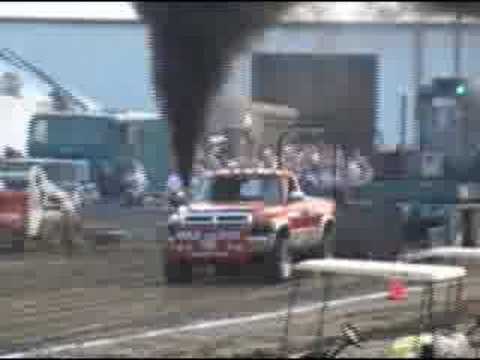 diesel-truck-pulling-perry-co.-fair-08-by:-diesel-bombers