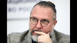 Юрий Грымов в студии ТАСС Юрий Грымов в студии ТАСС