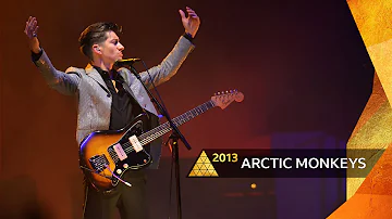 Arctic Monkeys - I Bet You Look Good on the Dancefloor (Glastonbury 2013)