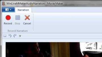 Windows Live Movie Maker - Record Voiceover Narration