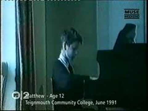 Young Matt Bellamy playing piano