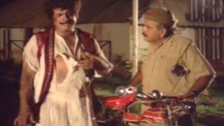 Comedy scene - kader khan after dhulai @ gangvaa - rajnikanth, shabana azmi
