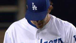 ATL@LAD: Kershaw fans 10 in excellent outing