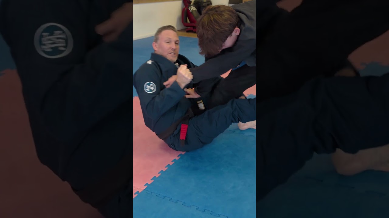 Dump Sweep from De La Riva ✅️Full video is on our YouTube Channel now #delariva #thegrapplelab
