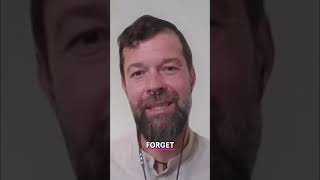 LinkedIn Marketing: Generate Leads with Free Value #shorts