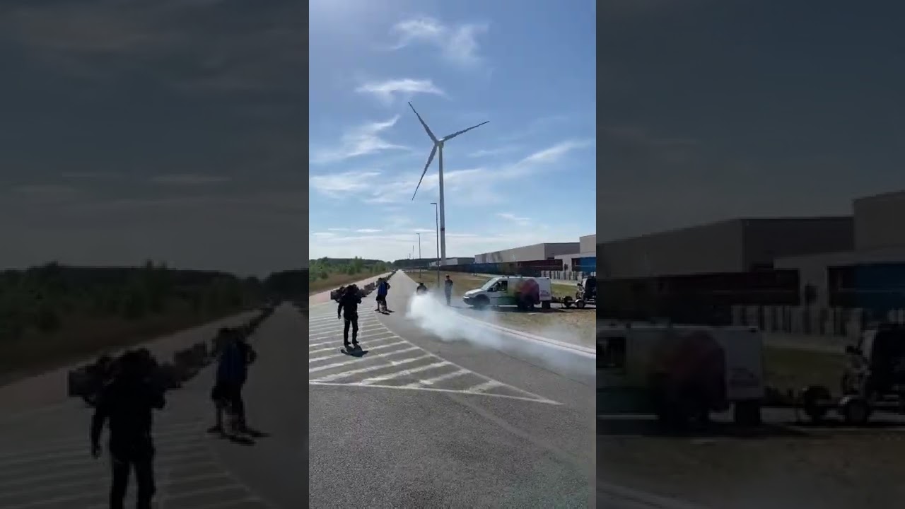 Suzuki  gsxr stunt bike rolling burnout