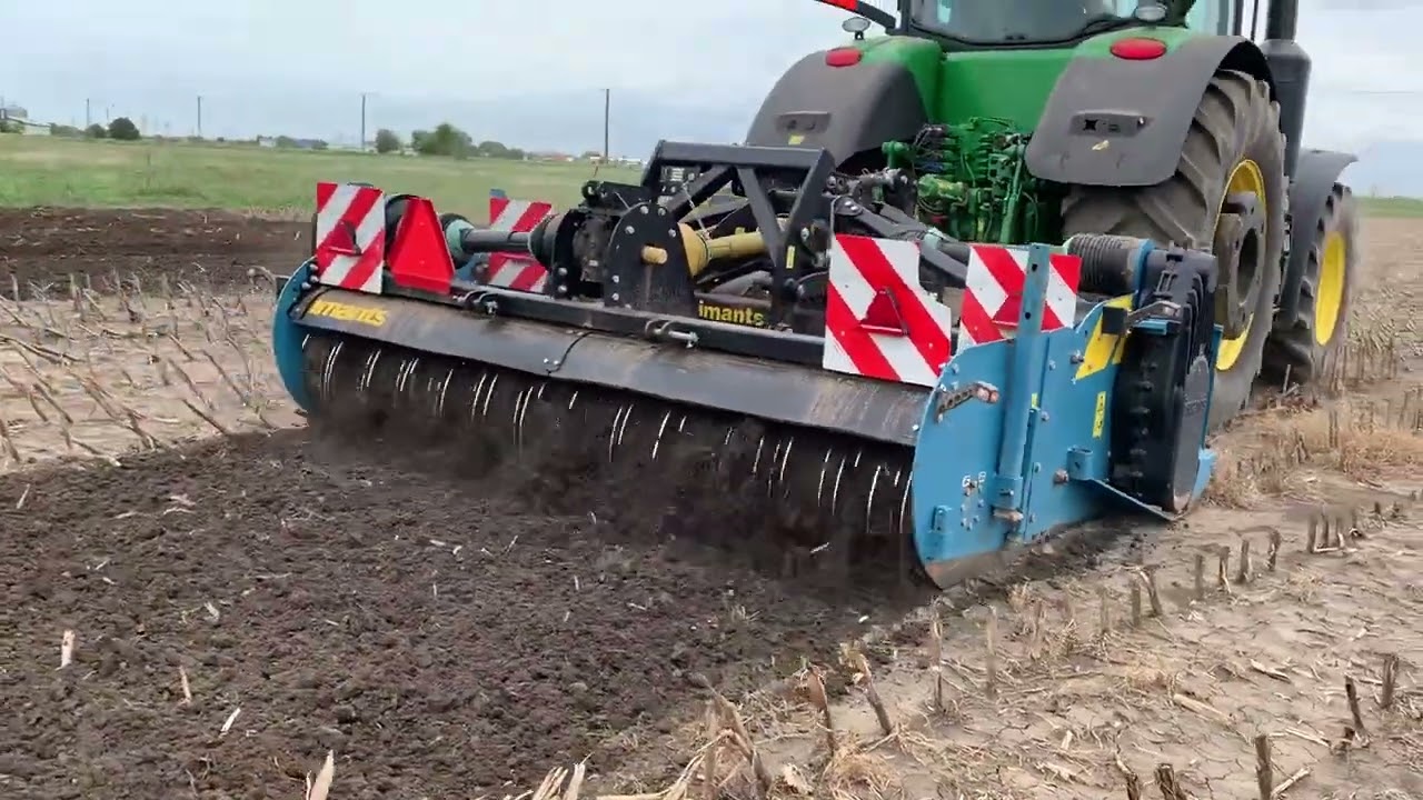 Sapa Rotativa In Varias Jud Timis Tractor JD Seria 7 250 CP Sapa sapa-rotativa-in-varias-jud-timis-tractor-jd-seria-7-250-cp-sapa