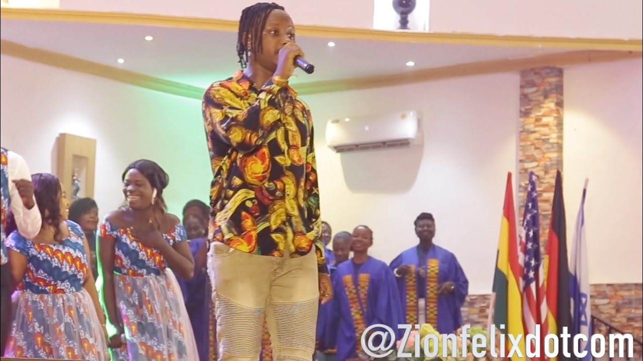 Kelvynboy Performs Powerful Gospel Songs At Church