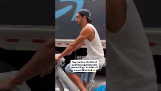 The Spain squad were riding bikes around New York before the final 😆 (via ericgm3/IG)