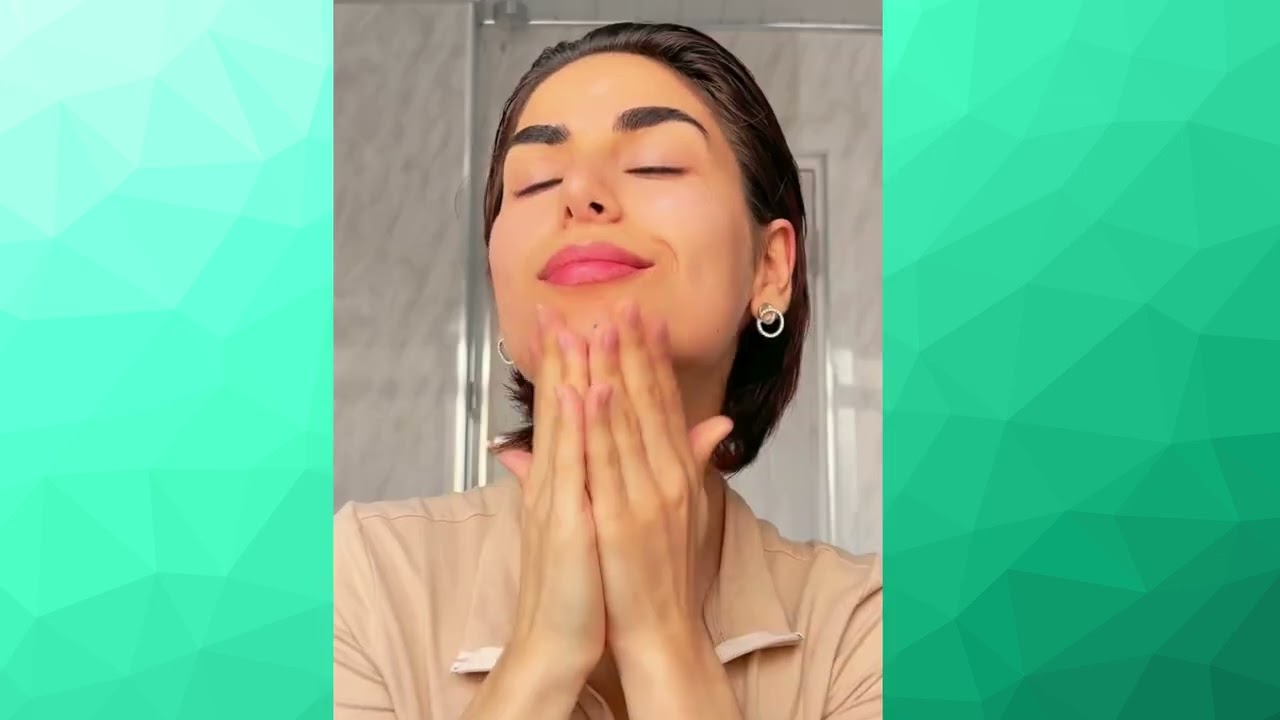 Unlock Intense Hydration: London Botanical Laboratories Hyaluronic Acid + CBD Day Cream Review!