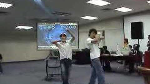 DDR(dance dance revolution)-freestyle performance