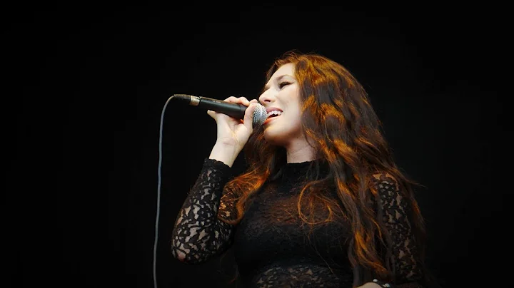 Jessica Lynn (live) at Au pied du chne, France  Ja...