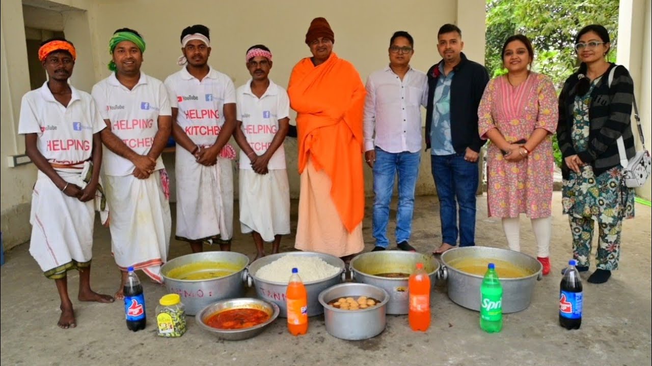 Special katla fish curry || Katla fish curry cooking for village poor people || Helping Kitchen