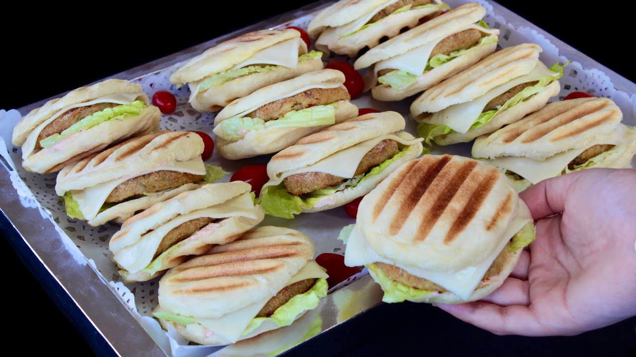 ب 10 دراهم كفتة بدون فرن ولا مقلاة أسرع فطائر ممكن تجربيها للفطور 😋عاملة حالة في الإنستقرام روووعة