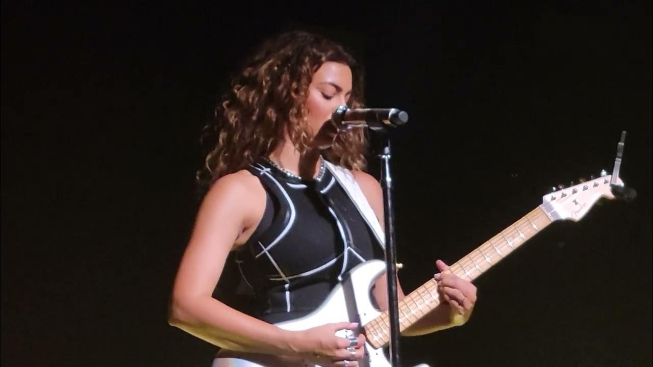 Tori Kelly - Snooze (SZA cover) #takecontroltour (Toronto - Sep 10, 2023) Tori Kelly - Snooze (SZA cover) #takecontroltour (Toronto - Sep 10, 2023)