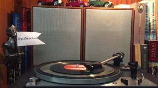 Kamuron Akkor - Aşk Eski Bir Yalan 1971 Plak Kaydı