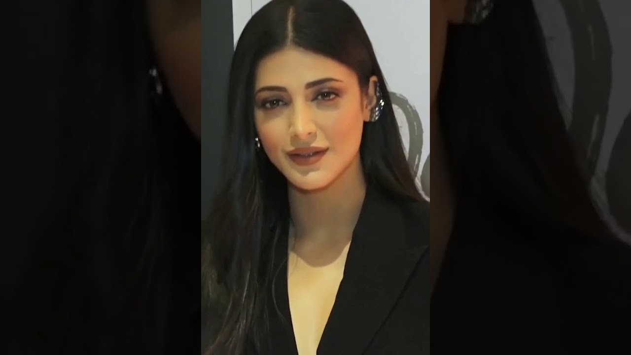 Shruti Hassan Black Outfit