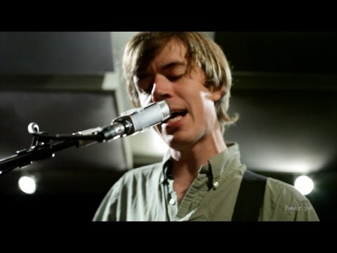 Yellow Ostrich - "Hold On" - HearYa Live Session 8/5/12