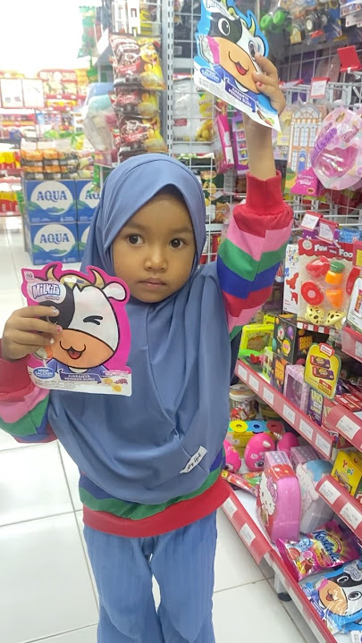 PILIH PERMEN MILKITA 🐮 #shorts #viral #permen #milkita #lolipop #beli #alfamart #lucu #funny #warna