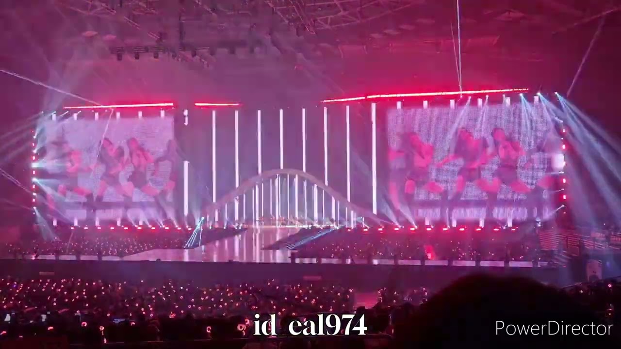 TWICE (트와이스) - Go Hard / KSPO DOME 230415 [fancam]