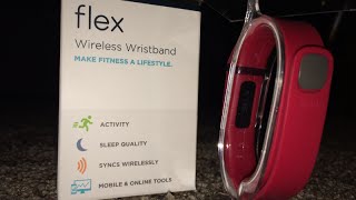 Fitbit Flex Wireless Activity + Sleep Wristband Unboxing by USA01 Soccer / Reviews 342 views 9 years ago 4 minutes, 49 seconds