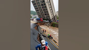Sudden Land Subsidence, High-Rise Collapses Instantly!