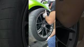 How to remove Center lock wheels on a 911 GT3!