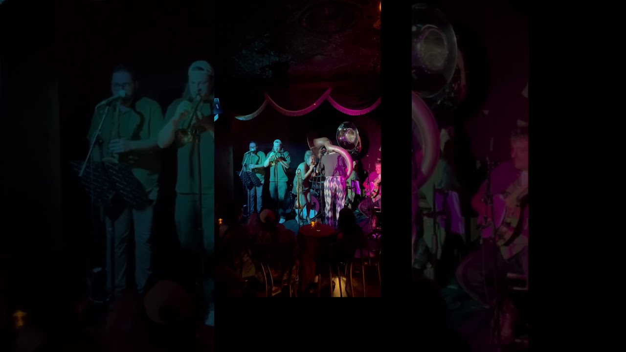 when Audrey Two-ba gets hungry, you’re dinner 😂🥀 