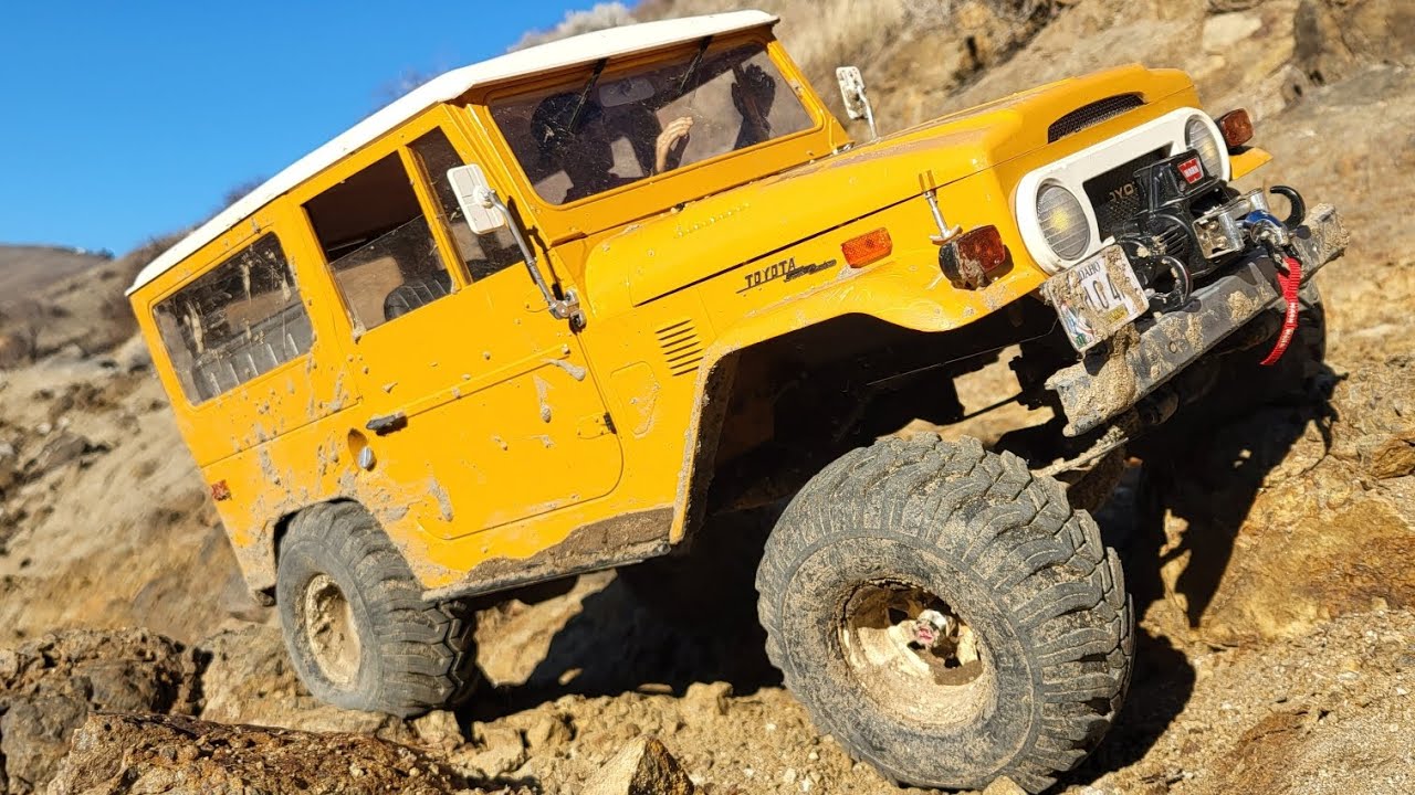 FMS Toyota FJ40 Slow Crawl Offroad Scale RC ASMR 
